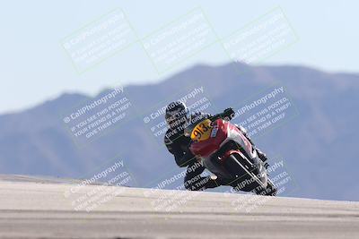 media/Oct-30-2025-Racers Edge (Thu) [[dabbdaf680]]/3-B Group/Session 4 Turn 9/